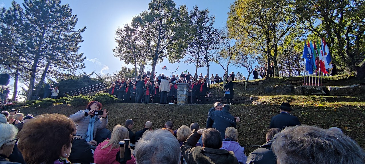 Fotografije s slovesnosti