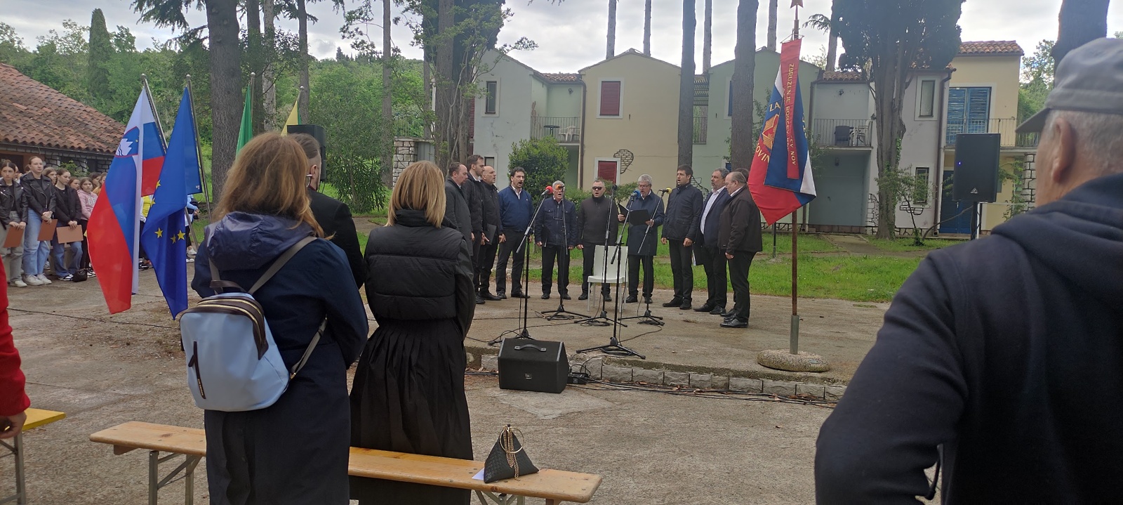 Fotografije s proslave OF april 25