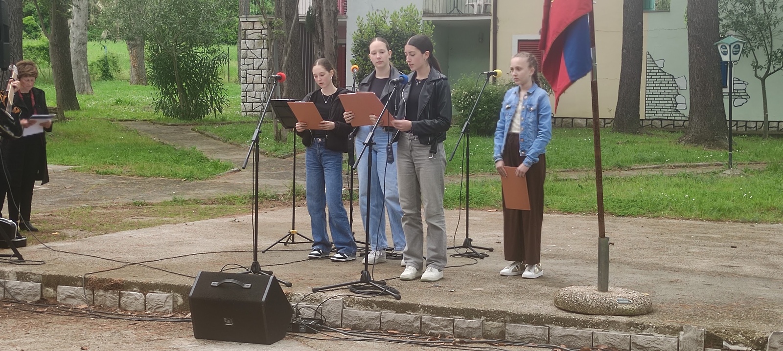 Fotografije s proslave OF april 25