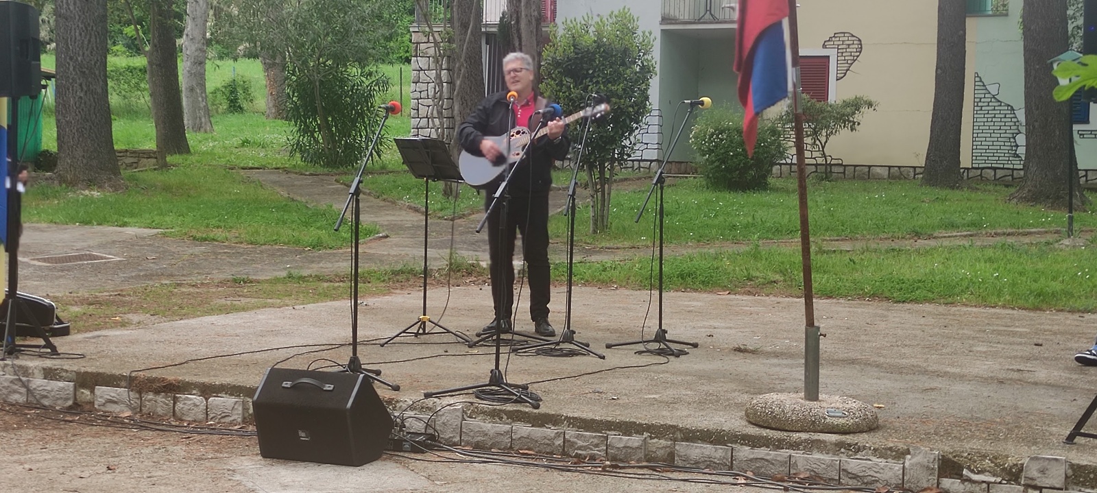 Fotografije s proslave OF april 25