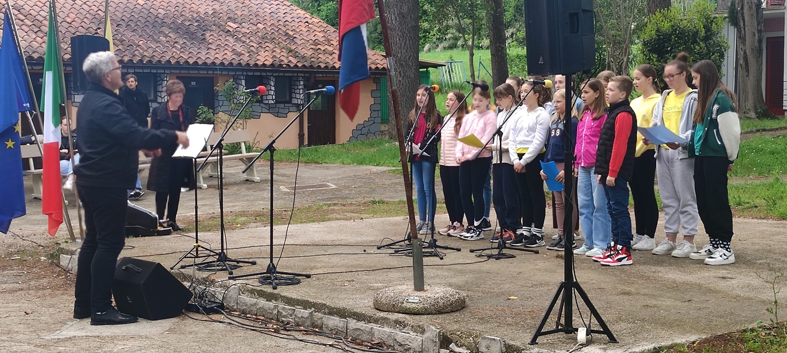 Fotografije s proslave OF april 25