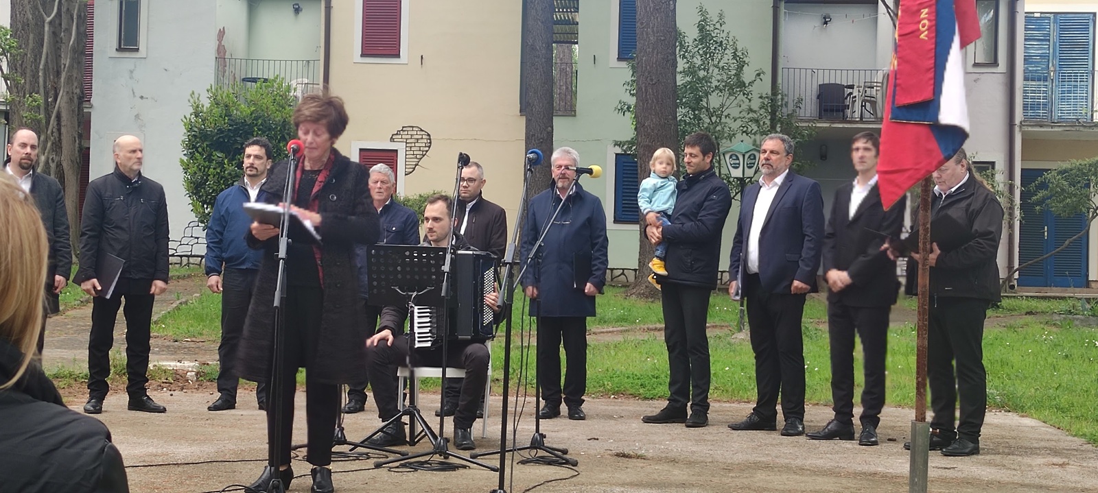 Fotografije s proslave OF april 25